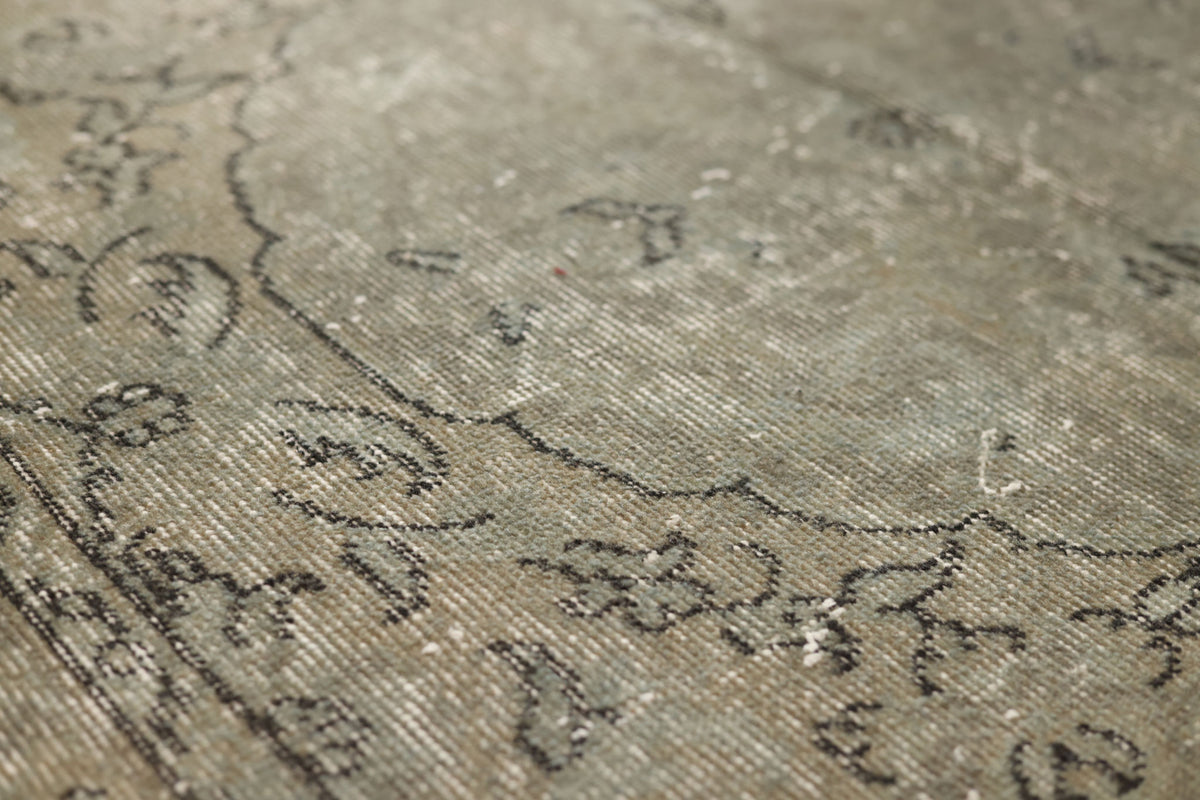 Vintage Isparta Turkish Area Rug 4x8 ft — Beige & Gray Floral