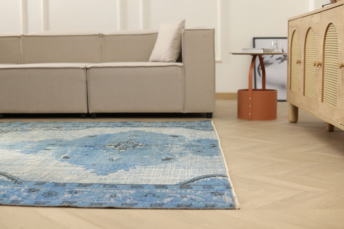 Vintage Manisa Turkish Area Rug 6x7 ft — Blue Floral