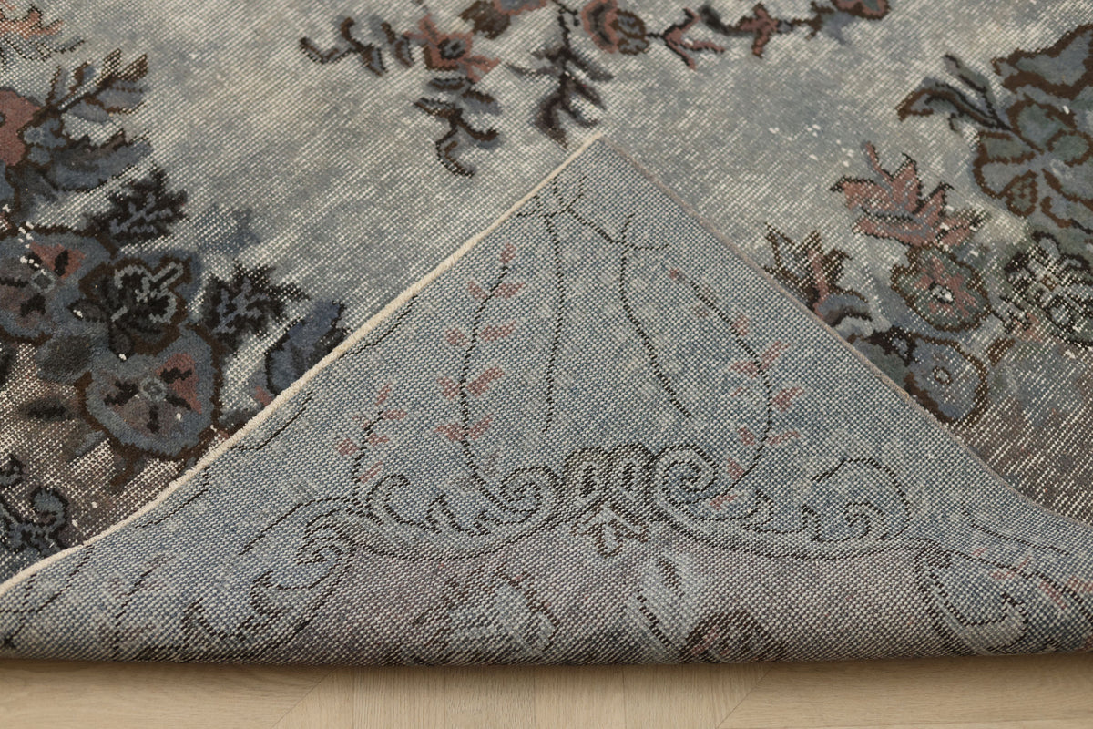 Vintage Isparta Turkish Area Rug 5x9 ft — Gray Floral (No. 55185)