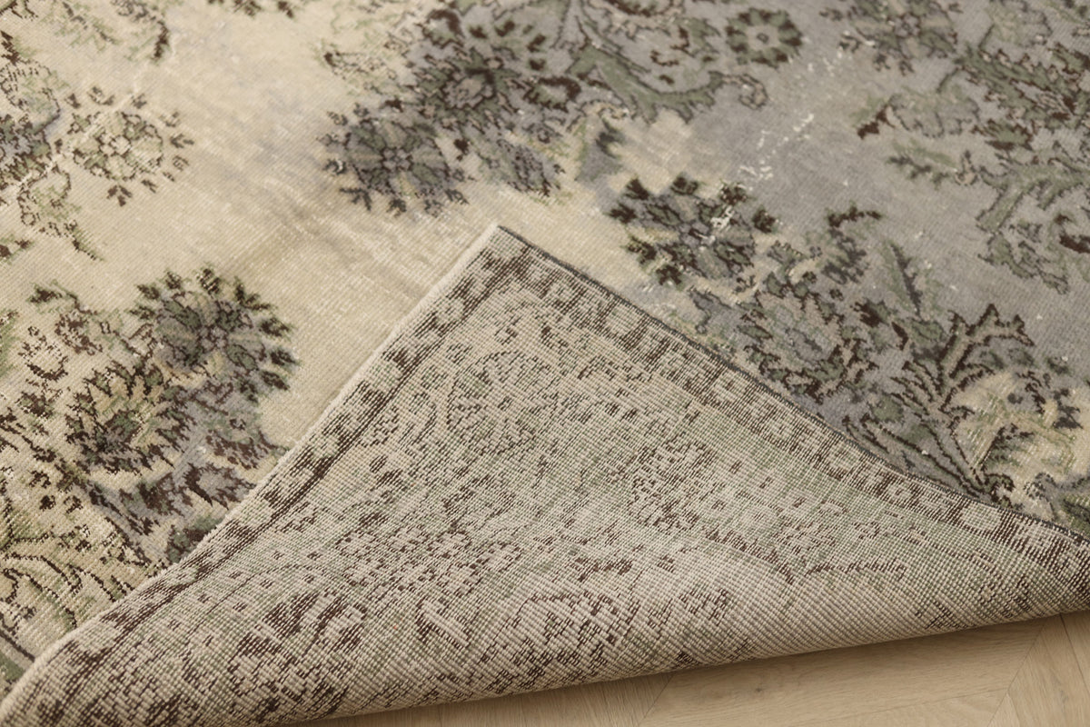 Vintage Isparta Turkish Area Rug 5x8 ft — Beige & Gray Floral (No. 55187)