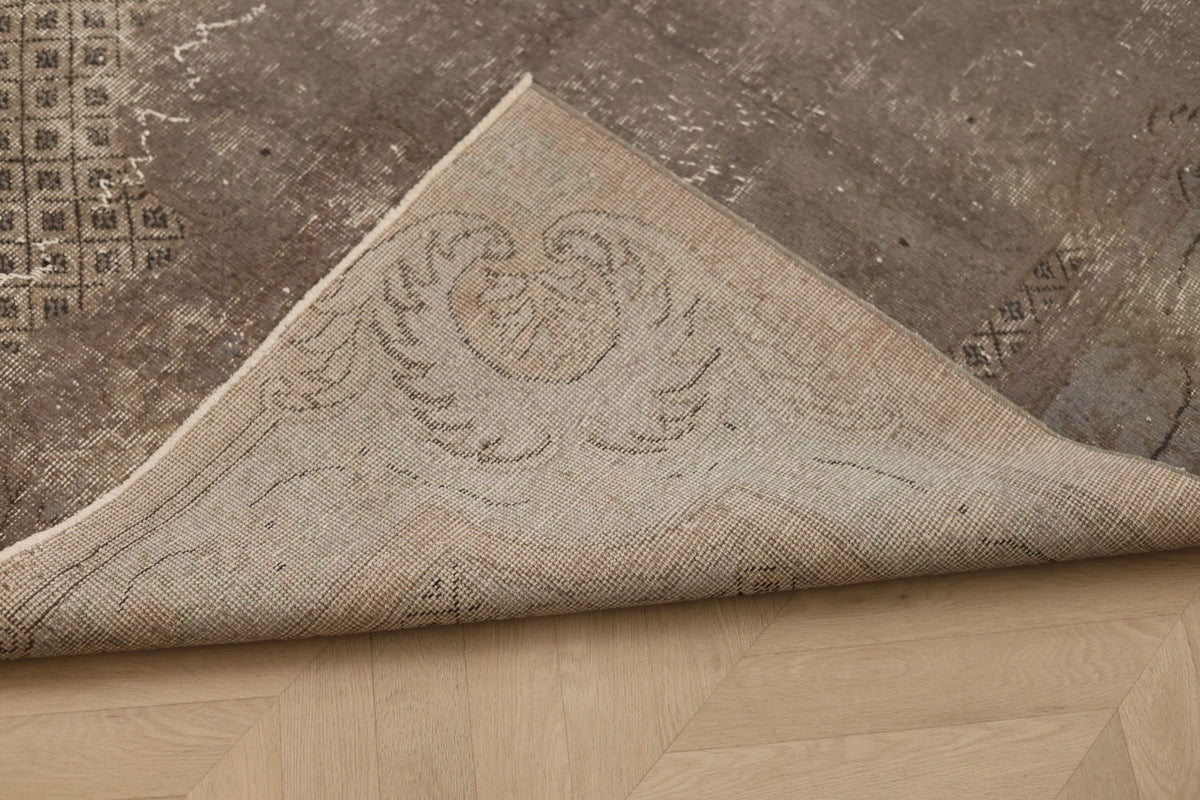 Vintage Isparta Turkish Area Rug 5x9 ft — Gray & Brown Geometric