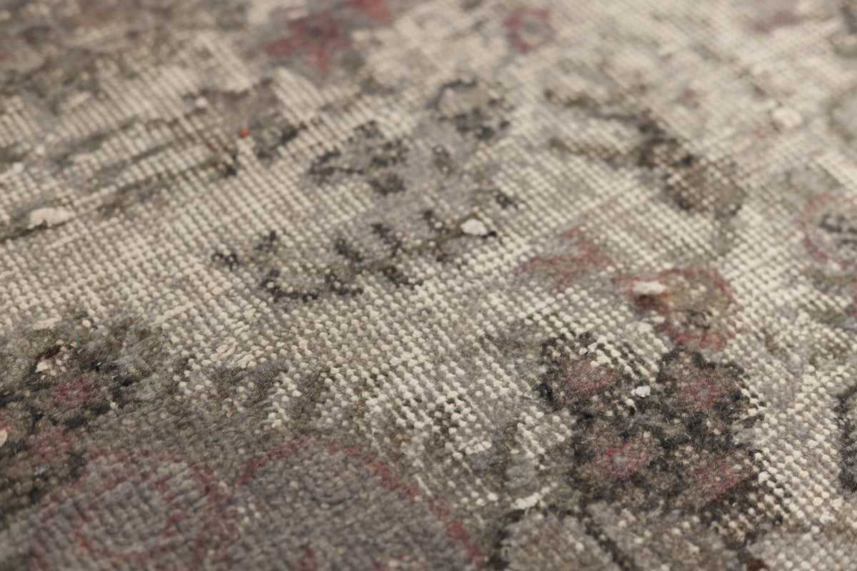 Vintage Isparta Turkish Area Rug 5x9 ft — Gray Floral (No. 55385)