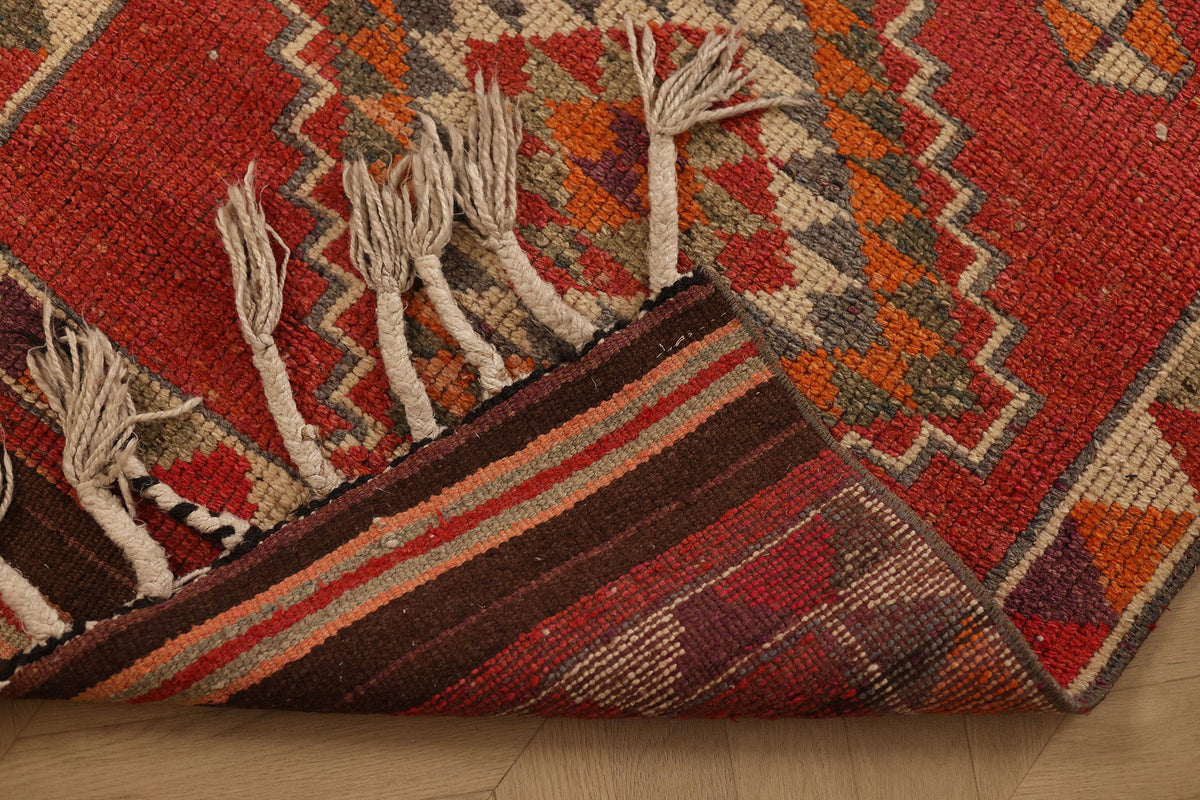 Othvetan Persian Style Runner Rug