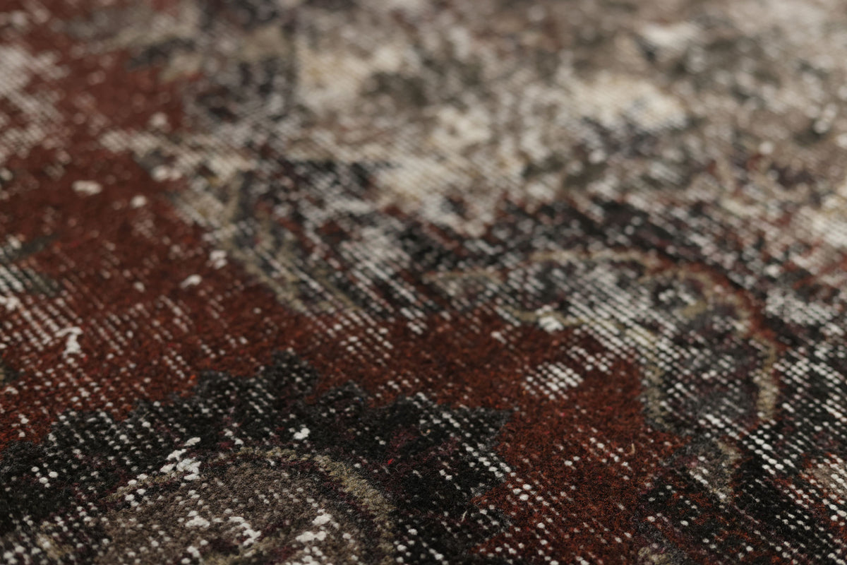 Vintage Isparta Turkish Area Rug 6x9 ft — Black & Red Distressed