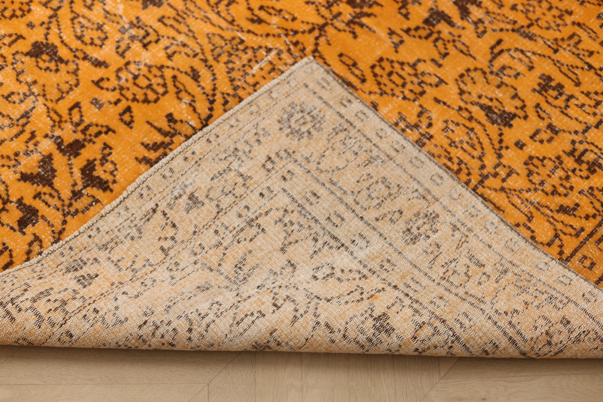 Vintage Isparta Turkish Area Rug 5x9 ft — Orange Floral (No. 55603)