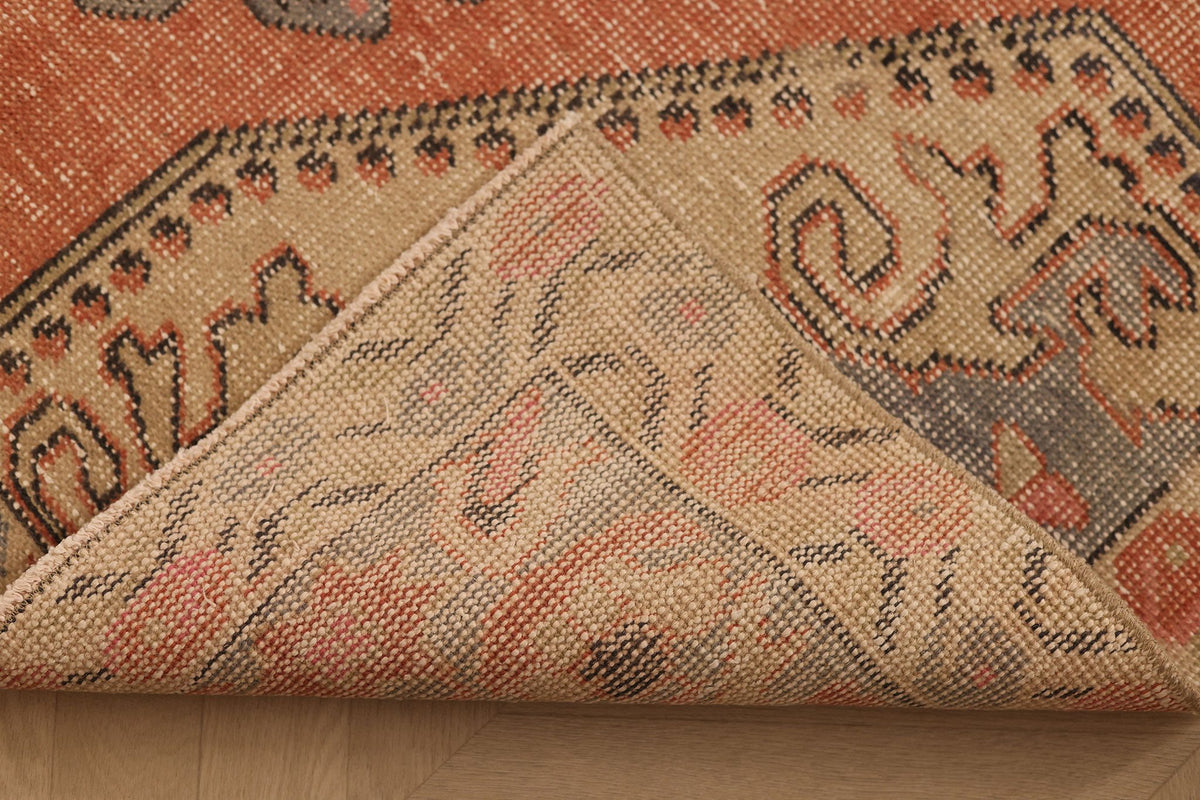 Vintage Nevşehir Turkish Area Rug 4x7 ft — Red & Beige Geometric
