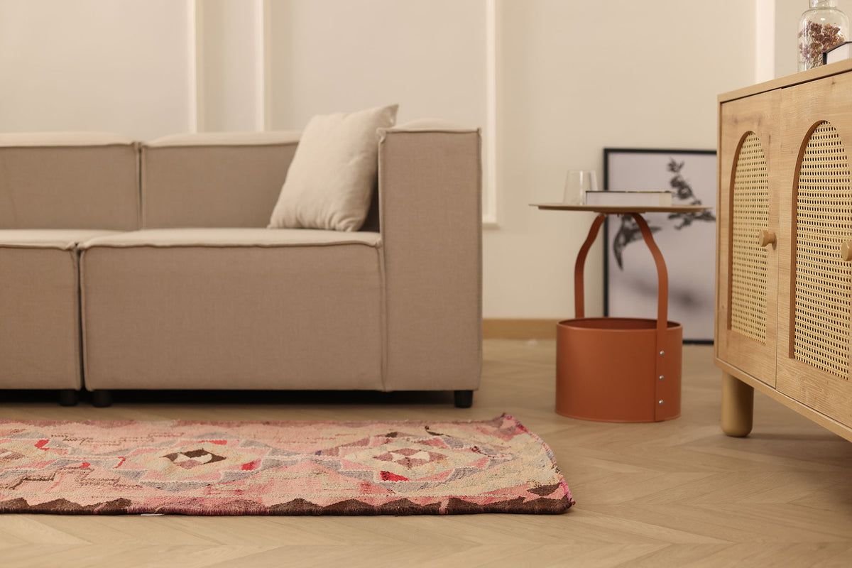 Hekhurethun Persian Style Kilim Runner Rug