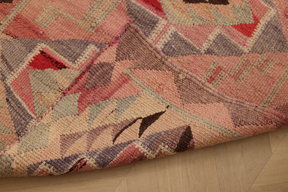 Hekhurethun Persian Style Kilim Runner Rug