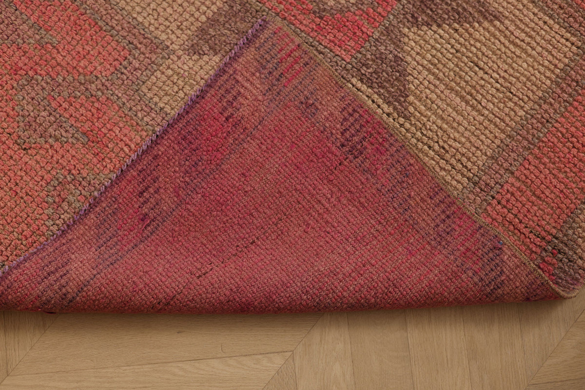 Ishurethar Persian Style Runner Rug