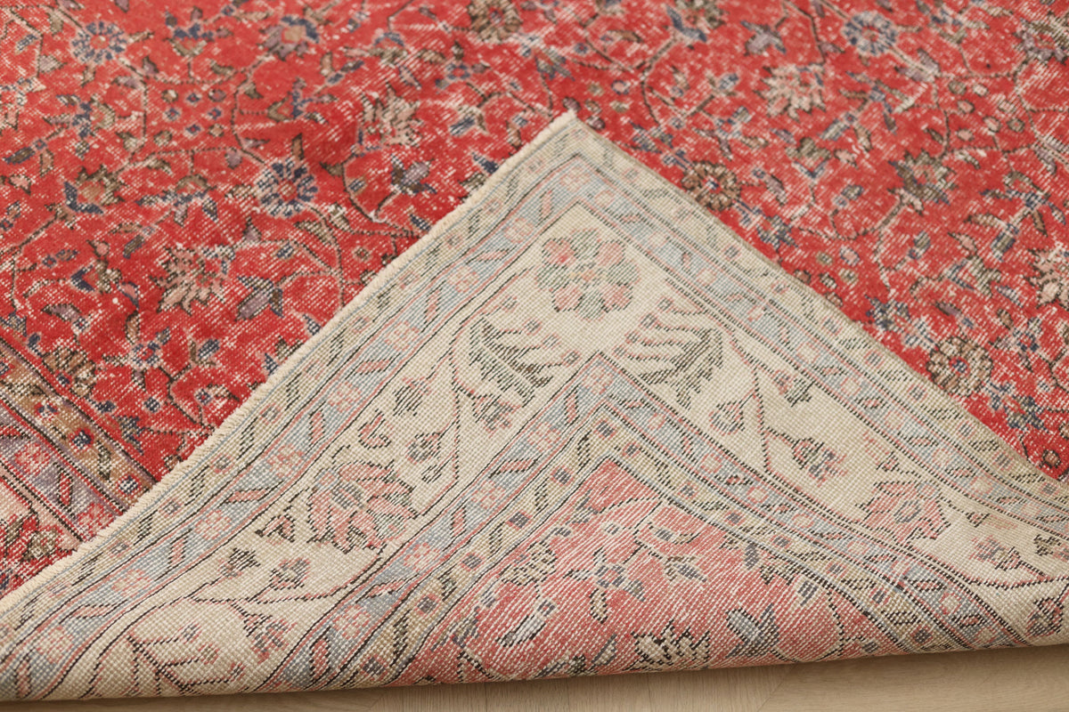 Vintage Isparta Turkish Area Rug 6x10 ft — Red Floral (No. 56142)