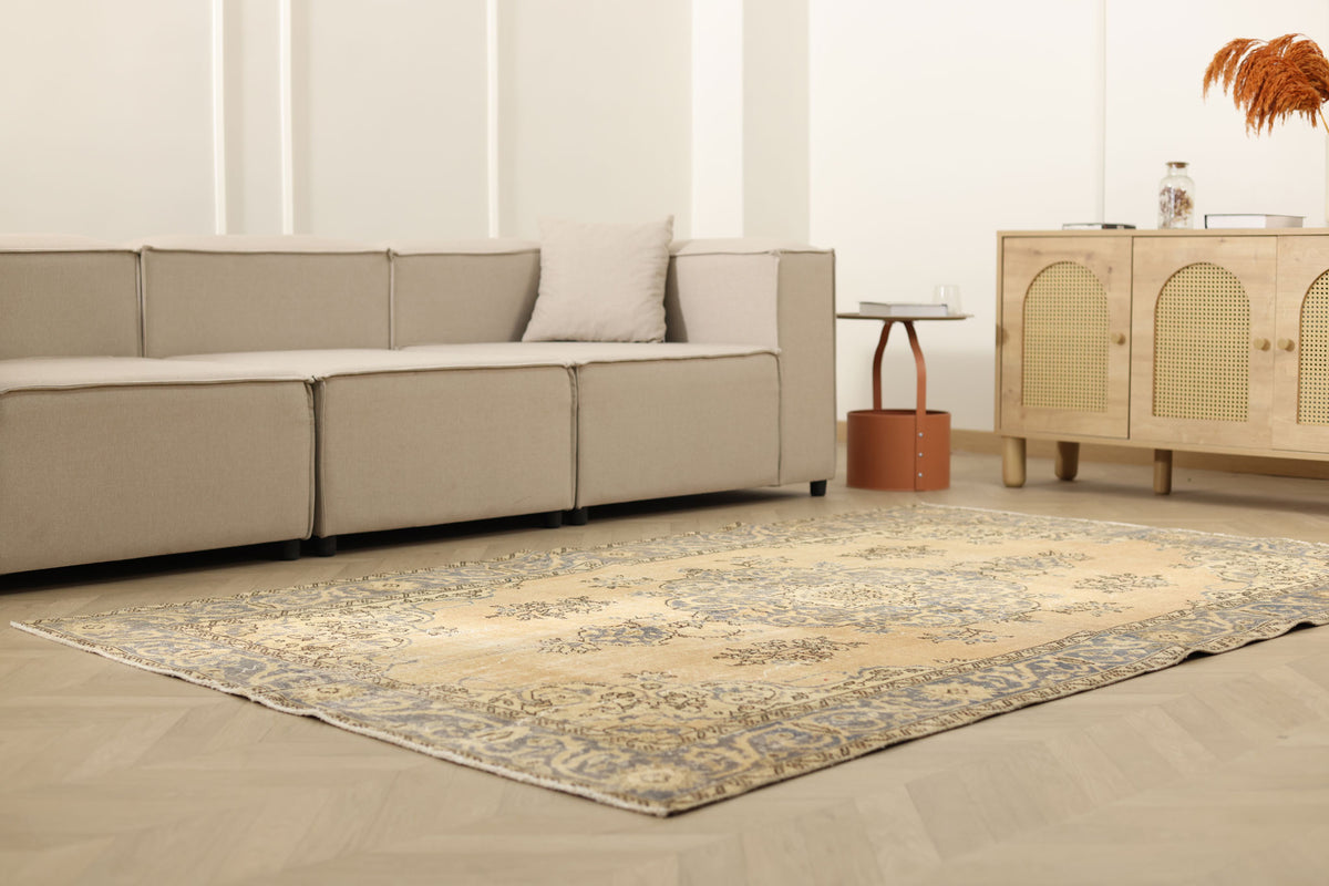Vintage Isparta Turkish Area Rug 5x8 ft — Beige Floral (No. 56143)