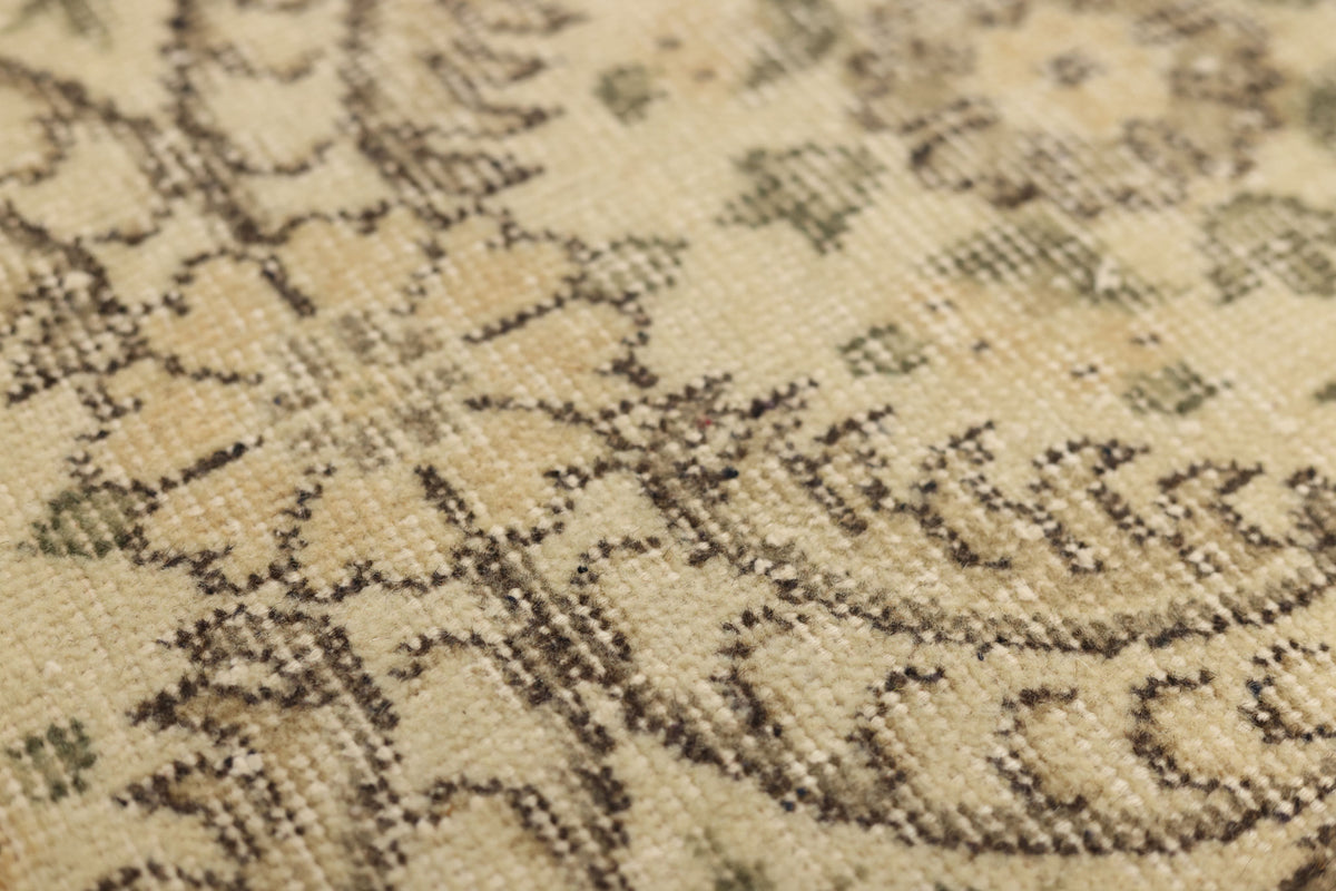 Vintage Isparta Turkish Area Rug 7x10 ft — Beige Floral (No. 56290)