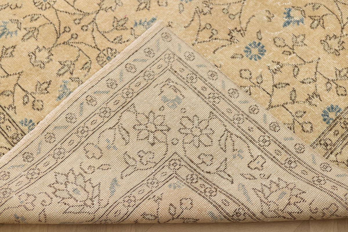 Vintage Isparta Turkish Area Rug 6x10 ft — Beige Floral (No. 56292)
