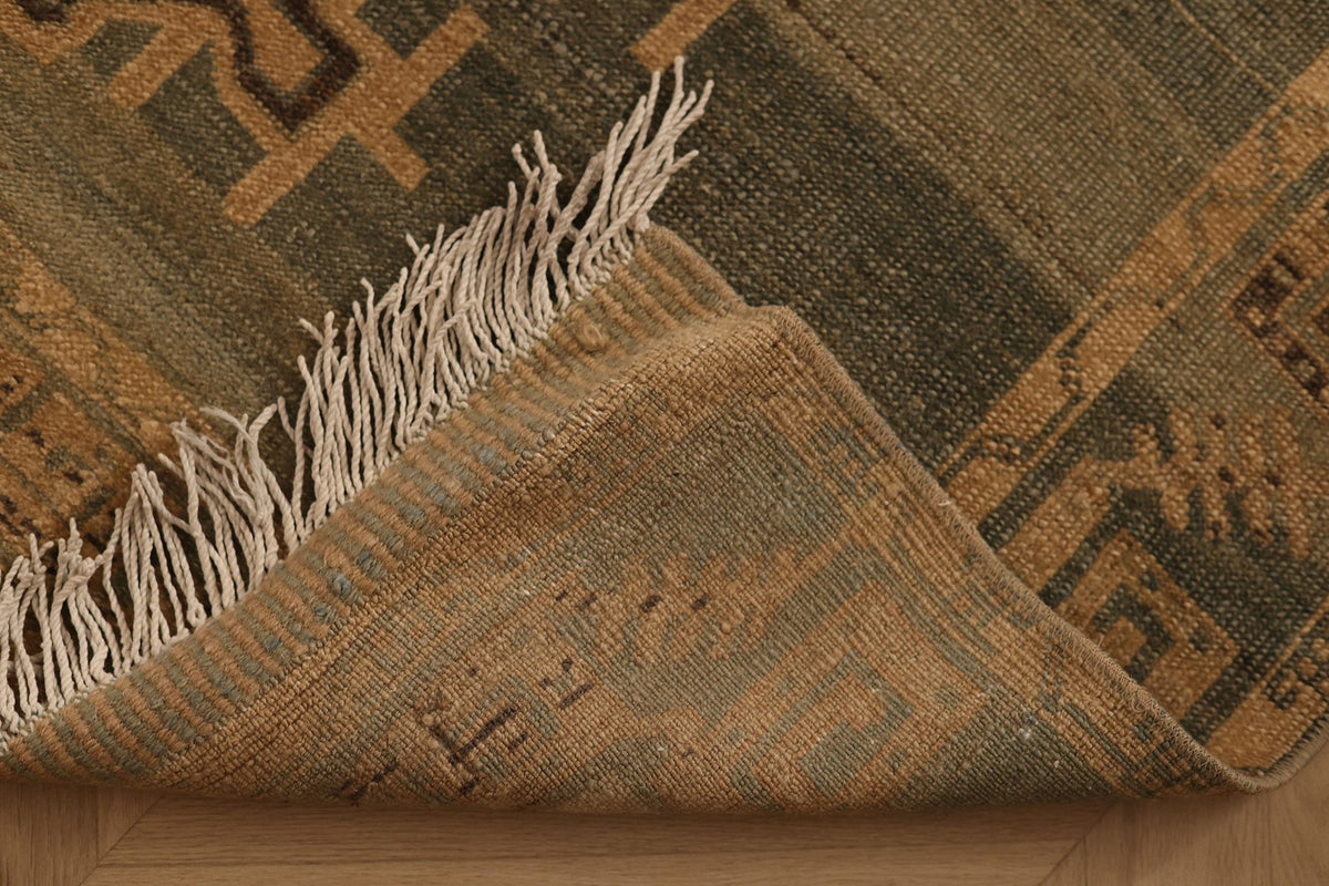 Vintage Malatya Turkish Runner Rug 4x10 ft — Beige & Green Geometric
