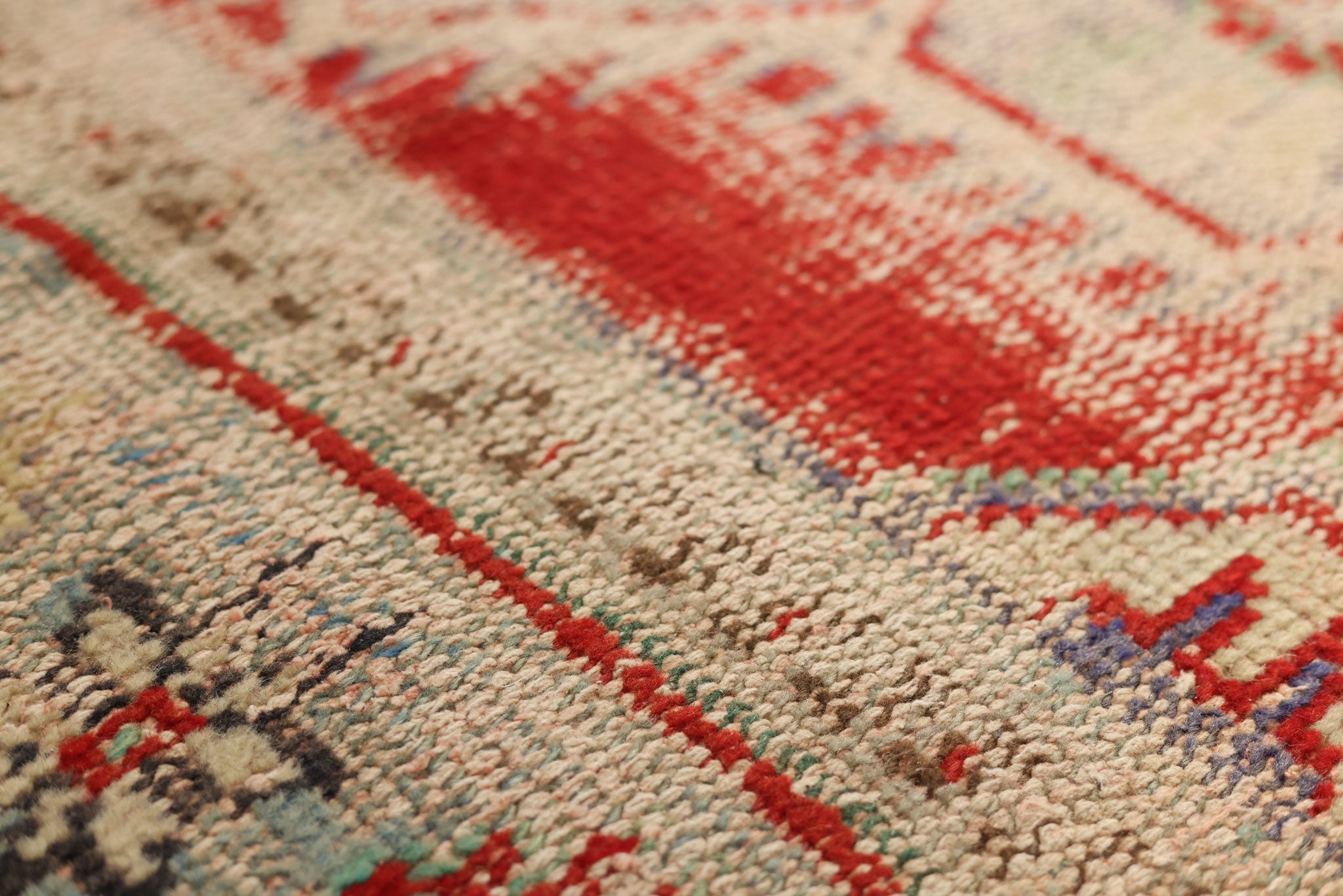 Vintage Manisa Turkish Area Rug 5x9 ft — Red & Beige Distressed