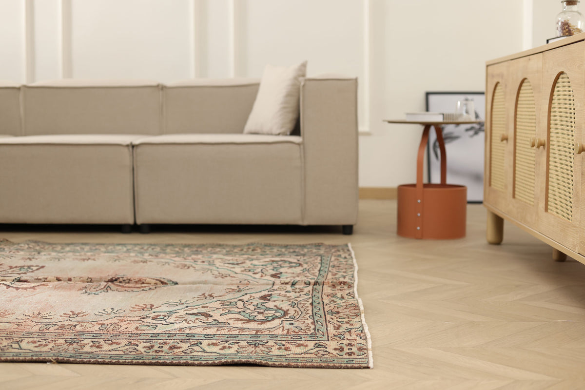 Vintage Manisa Turkish Area Rug 5x8 ft — Gray & Brown Distressed (No. 58091)