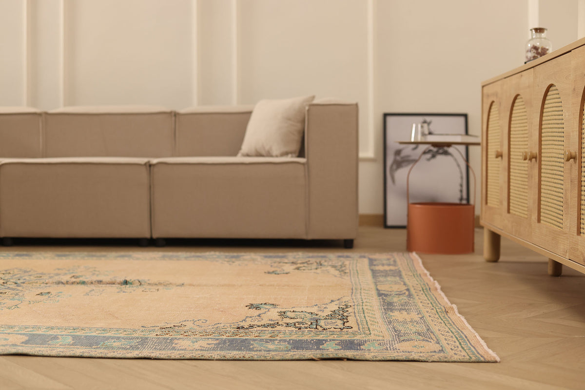 Vintage Manisa Turkish Area Rug 6x10 ft — Beige & Blue Floral