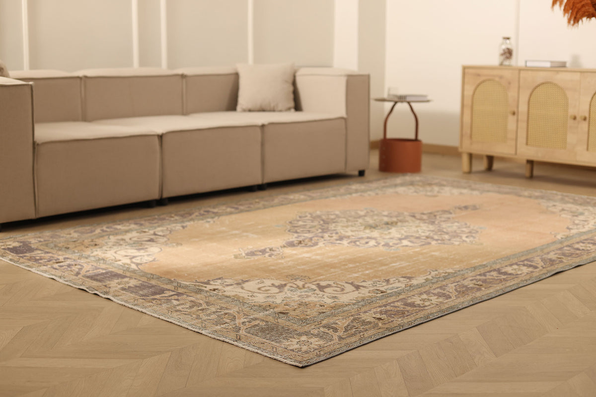 Vintage Isparta Turkish Area Rug 6x10 ft — Beige & Gray Floral (No. 58812)