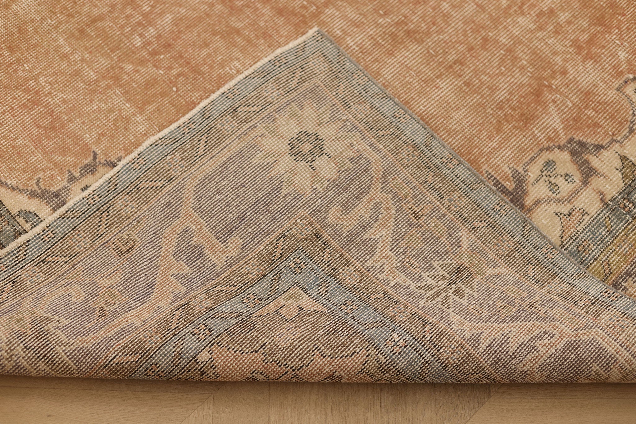 Vintage Isparta Turkish Area Rug 6x10 ft — Beige & Gray Floral (No. 58812)