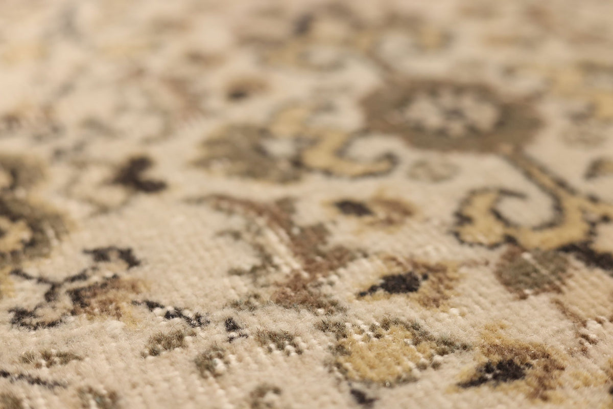 Vintage Isparta Turkish Area Rug 5x8 ft — Beige & Brown Floral