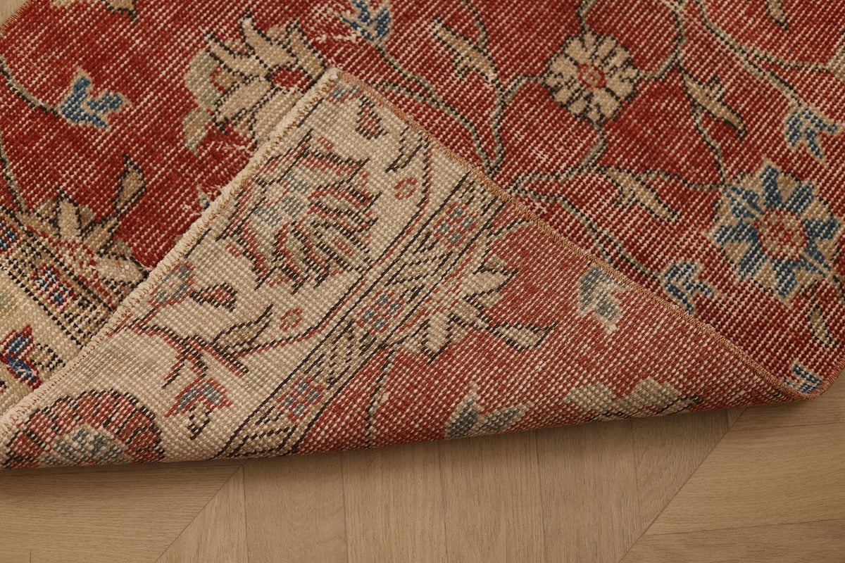 Vintage Isparta Turkish Runner Rug 2x8 ft — Red & Beige Floral