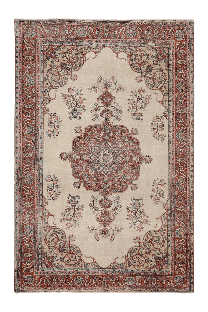 Vintage Isparta Turkish Area Rug 6x9 ft — Beige & Red Floral