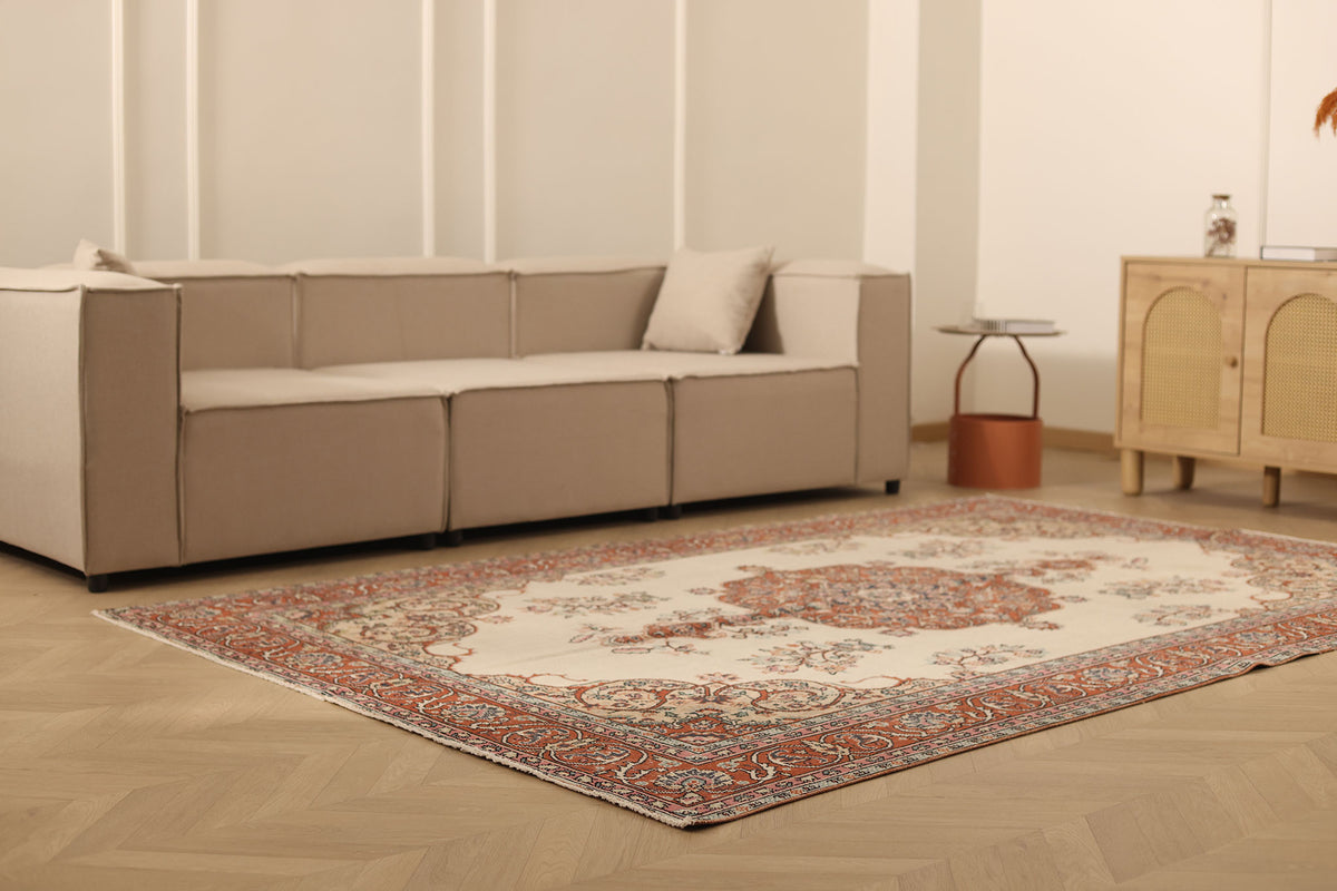 Vintage Isparta Turkish Area Rug 6x9 ft — Beige & Red Floral
