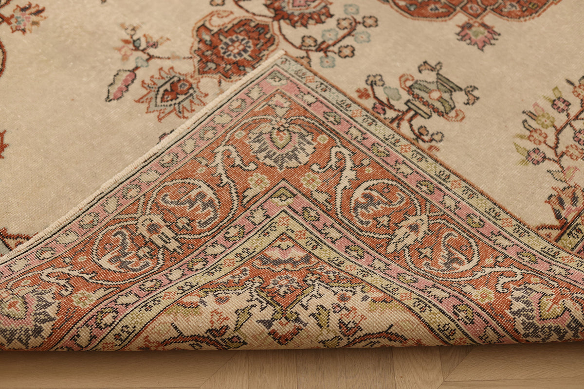 Vintage Isparta Turkish Area Rug 6x9 ft — Beige & Red Floral