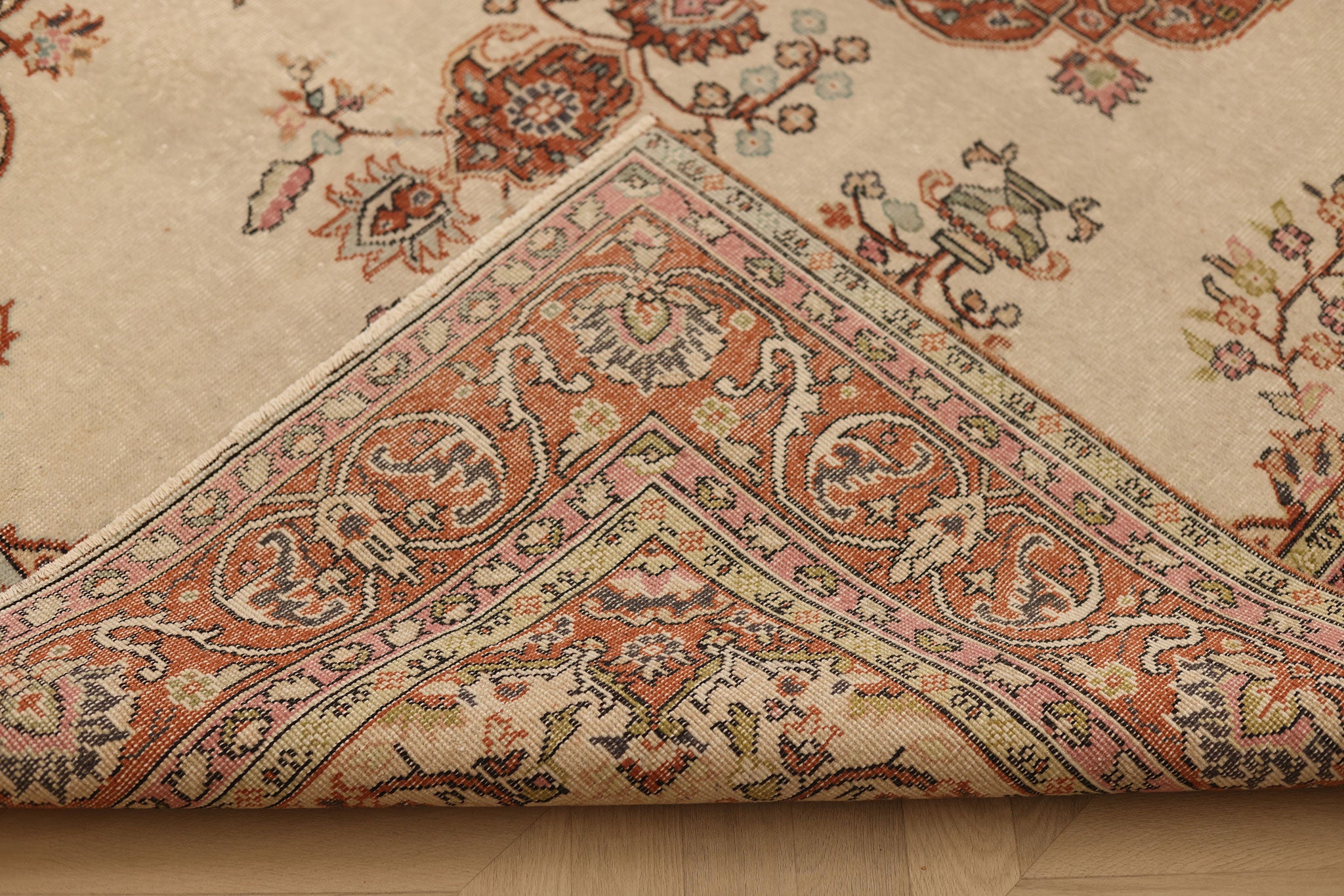 Vintage Isparta Turkish Area Rug 6x9 ft — Beige & Red Floral
