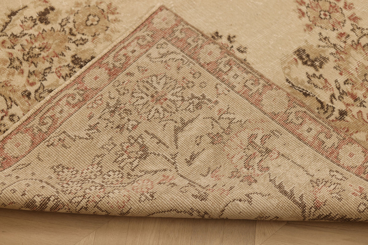 Vintage Isparta Turkish Area Rug 6x10 ft — Beige & Red Floral (No. 59285)