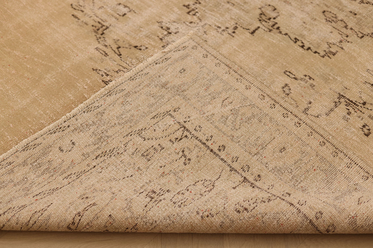 Vintage Manisa Turkish Area Rug 6x9 ft — Beige & Gray Floral (No. 59286)