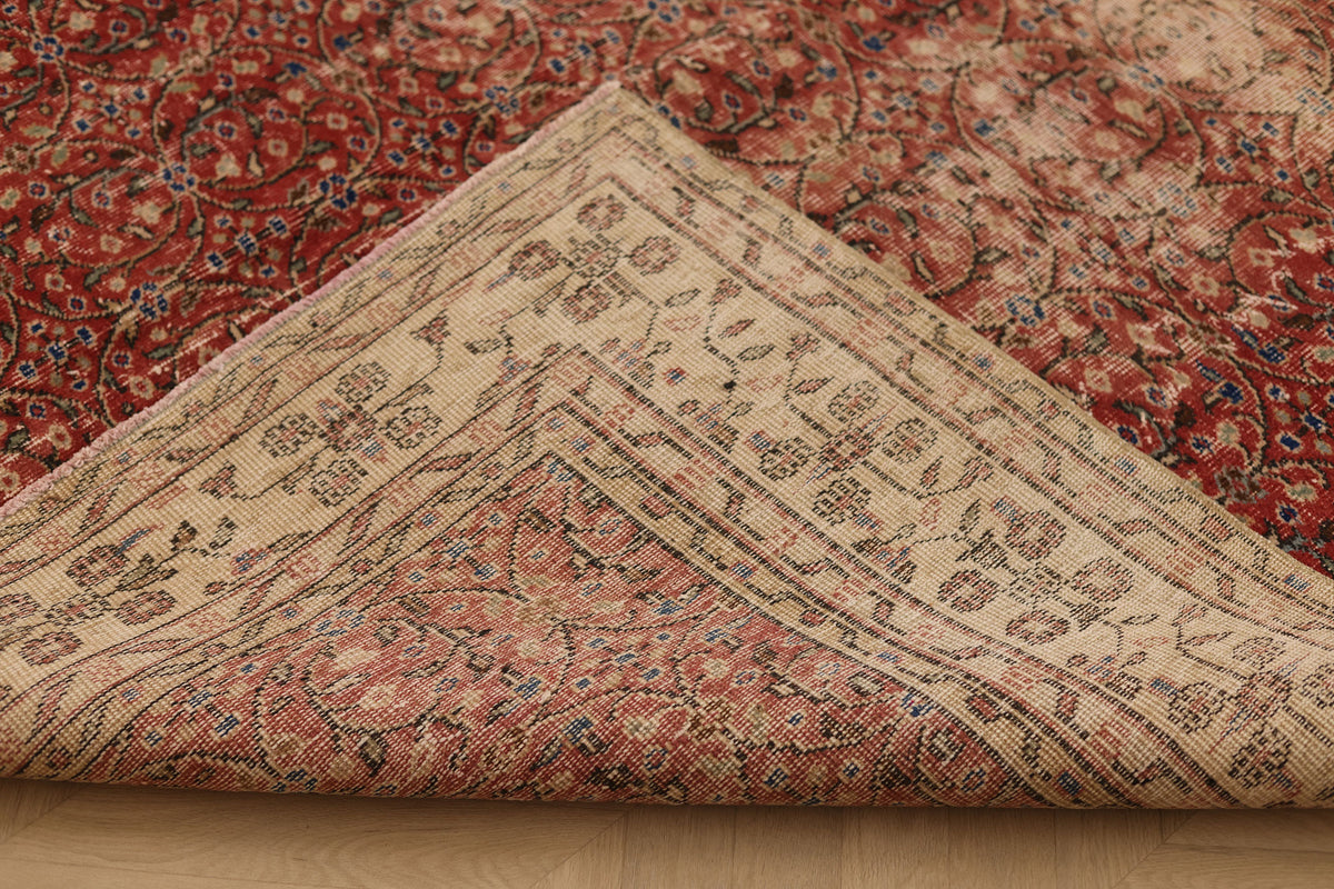 Vintage Isparta Turkish Area Rug 6x9 ft — Red & Beige Floral