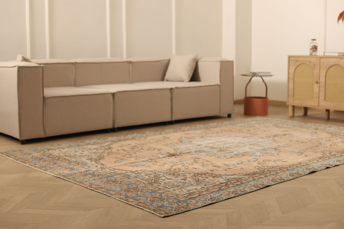 Vintage Isparta Turkish Area Rug 6x10 ft — Beige & Blue Floral