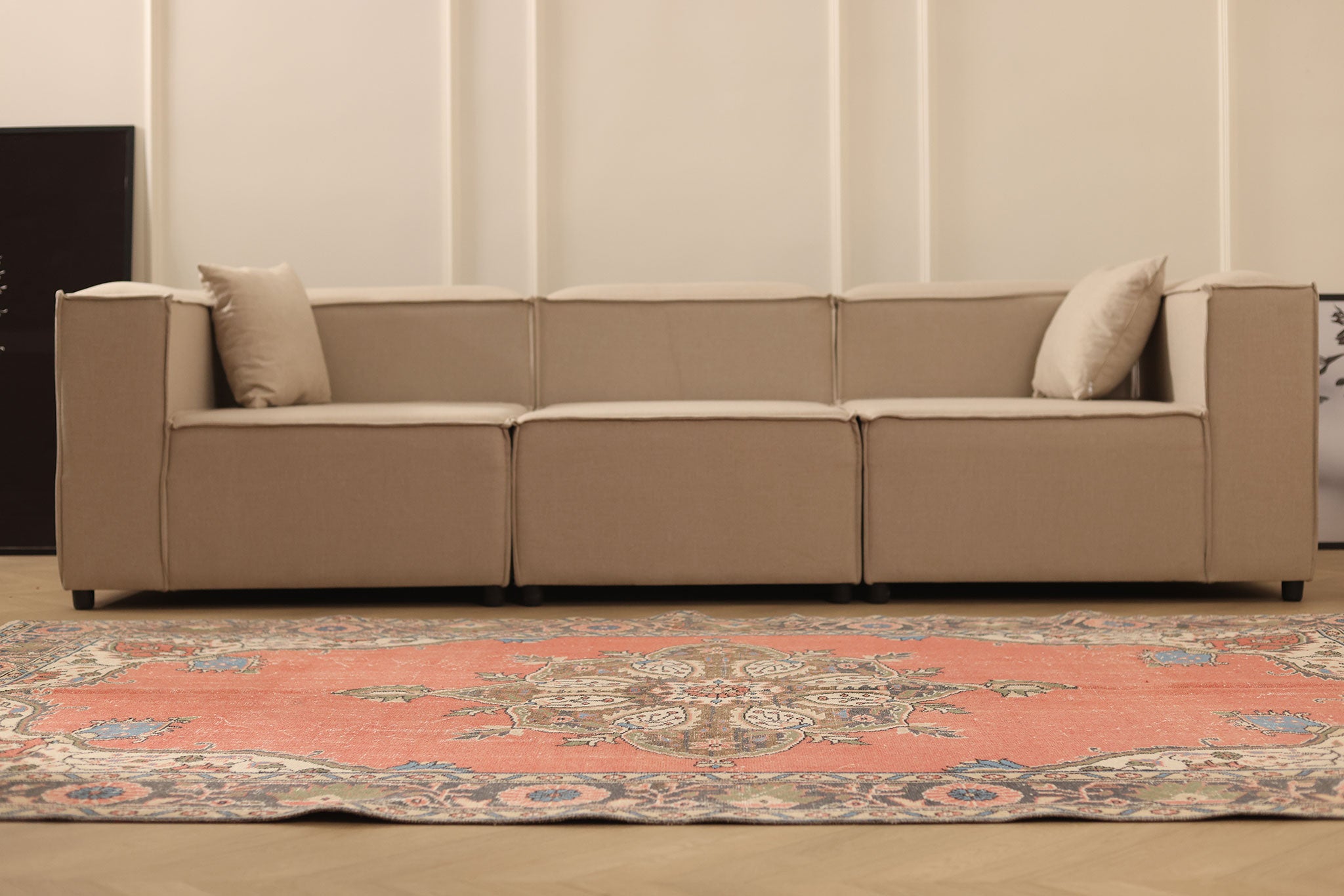 Vintage Isparta Turkish Area Rug 5x9 ft — Red & Beige Floral