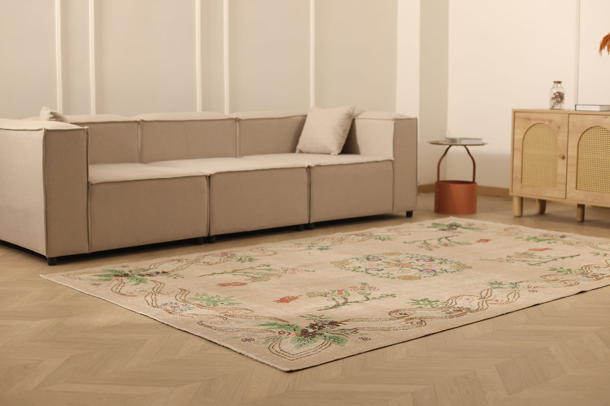 Vintage Isparta Turkish Area Rug 6x9 ft — Beige & Green Floral