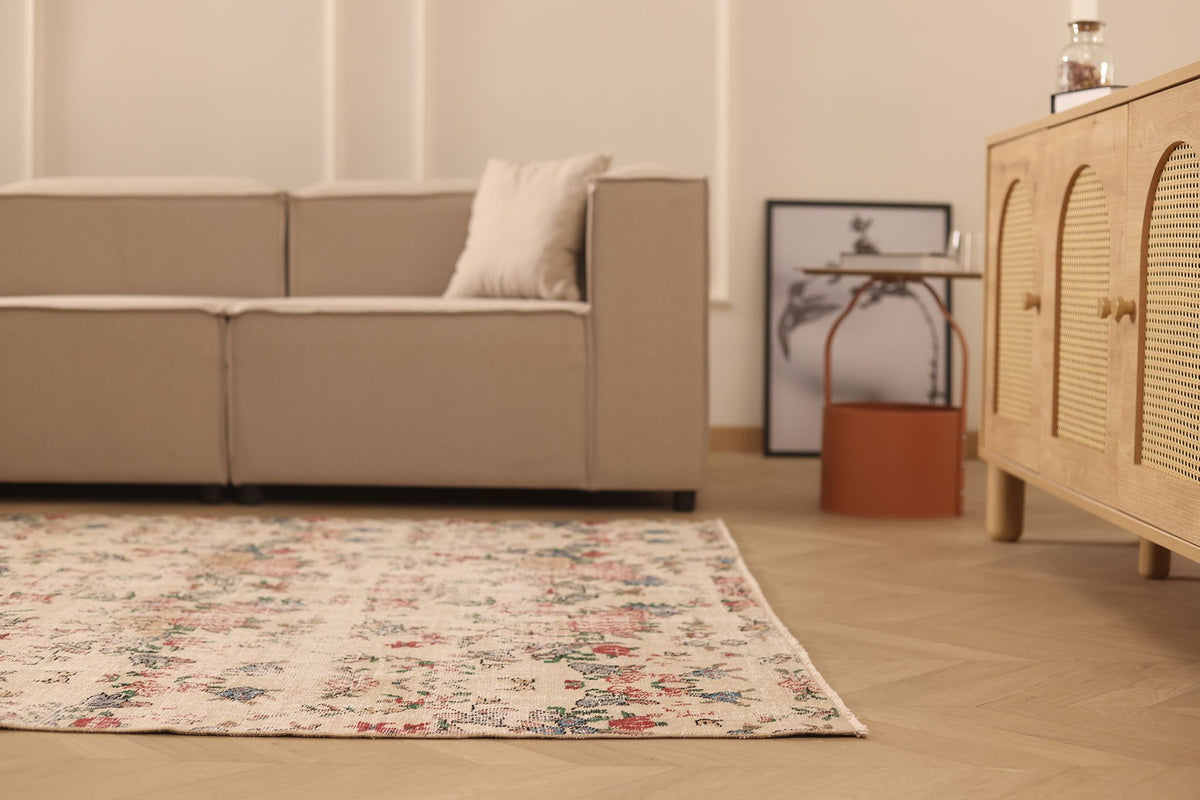 Vintage Isparta Turkish Area Rug 7x9 ft — Beige & Red Floral