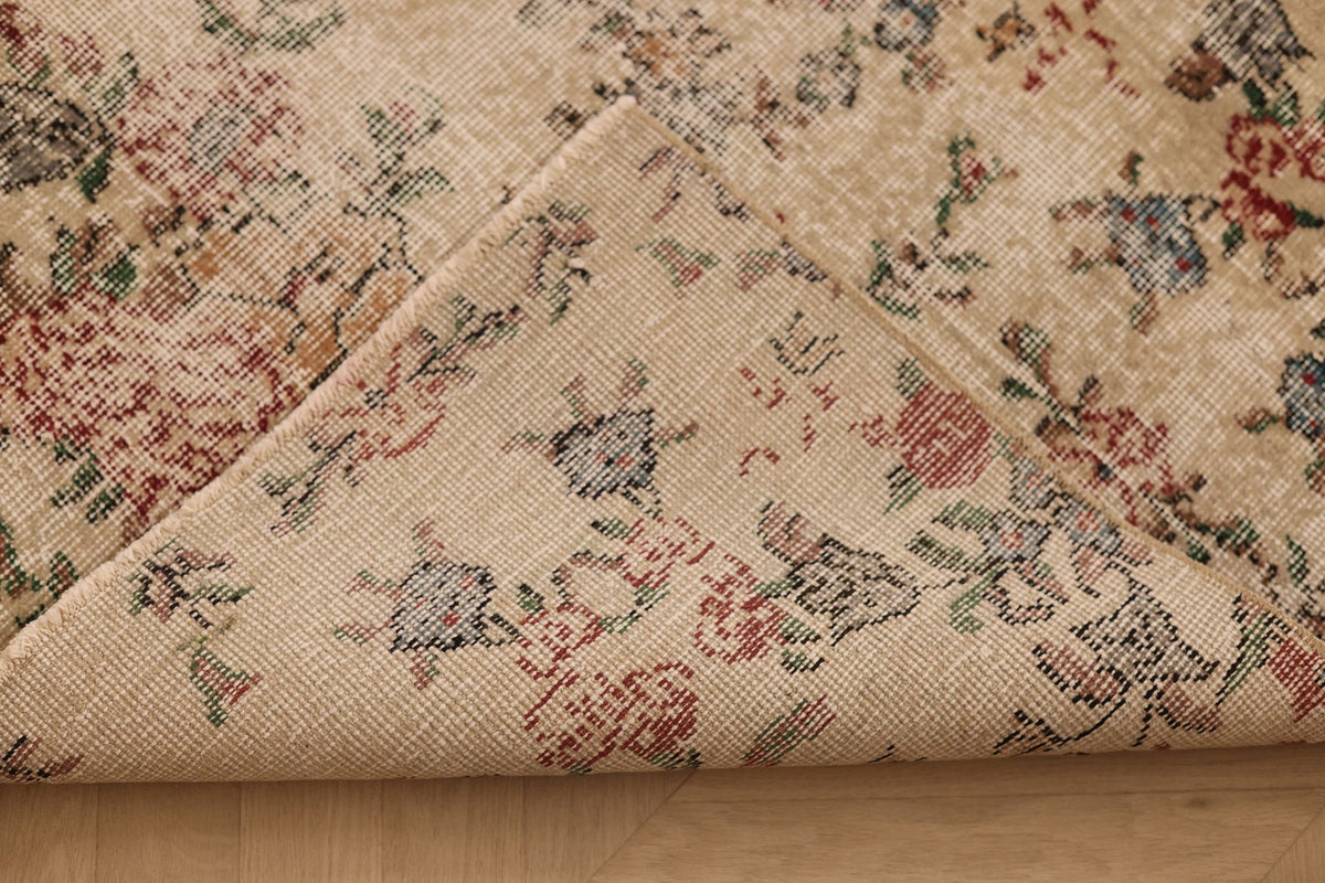 Vintage Isparta Turkish Area Rug 7x9 ft — Beige & Red Floral