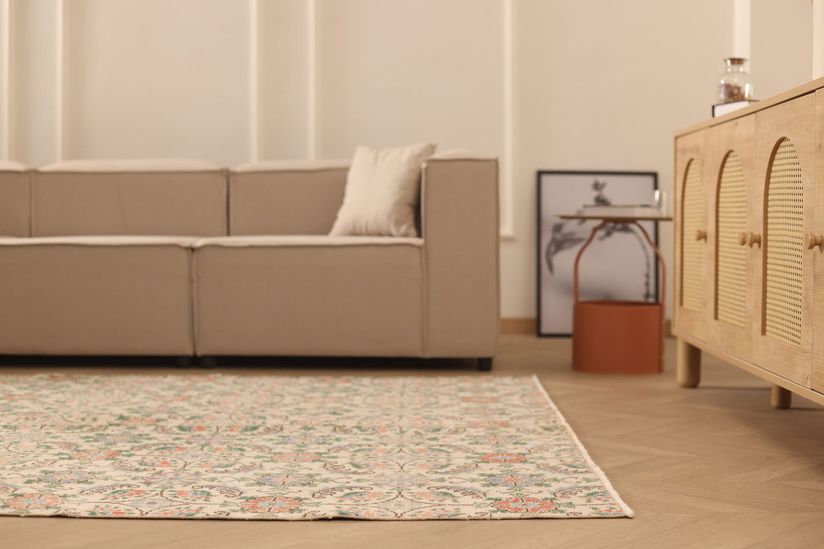 Vintage Isparta Turkish Area Rug 6x10 ft — Beige & Green Floral