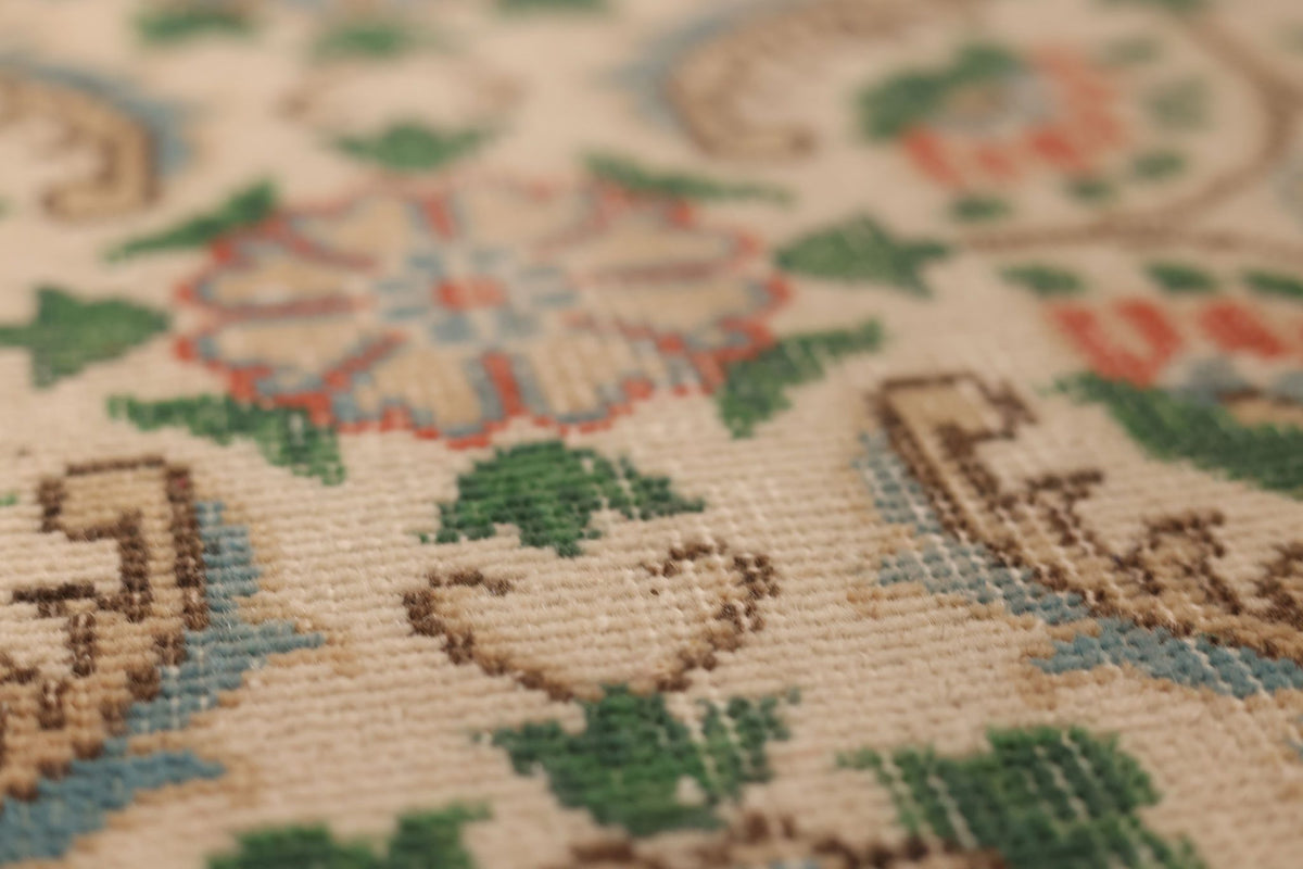 Vintage Isparta Turkish Area Rug 6x10 ft — Beige & Green Floral