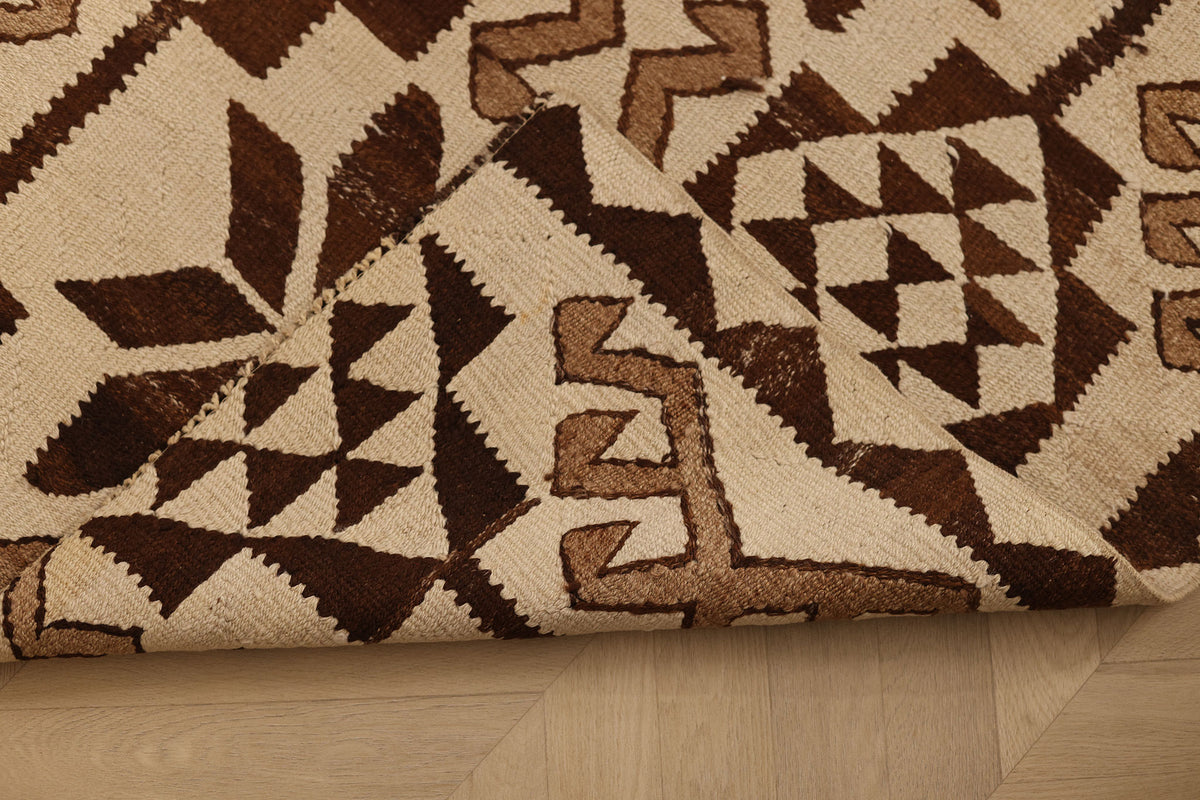 Ishurethun Persian Style Kilim Runner Rug