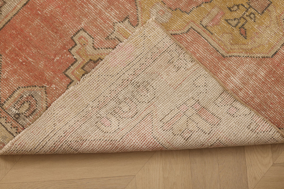 Vintage Niğde Turkish Runner Rug 3x8 ft — Red & Green Geometric