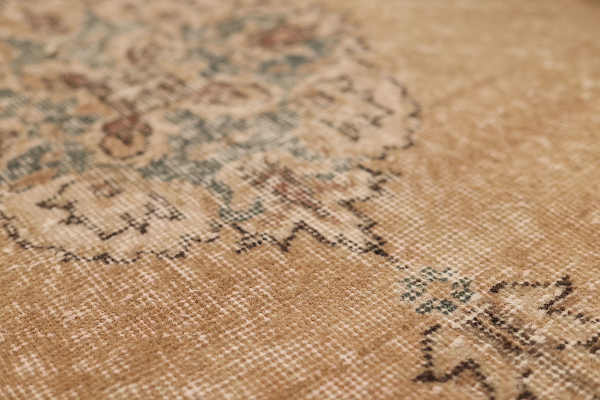Vintage Isparta Turkish Runner Rug 2x7 ft — Beige Floral (No. 59824)