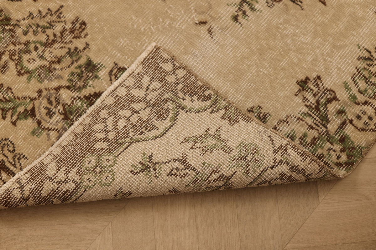 Vintage Isparta Turkish Runner Rug 2x6 ft — Beige & Green Floral
