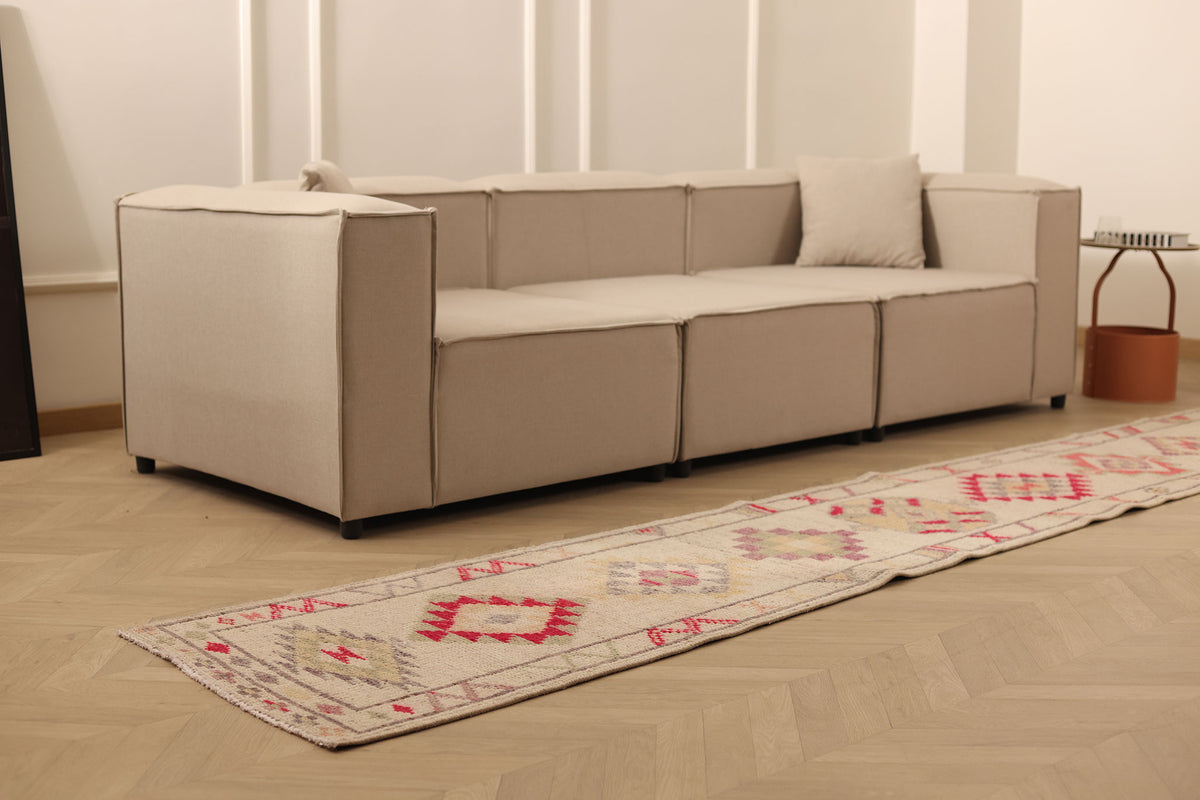 Xethuriel Persian Style Runner Rug