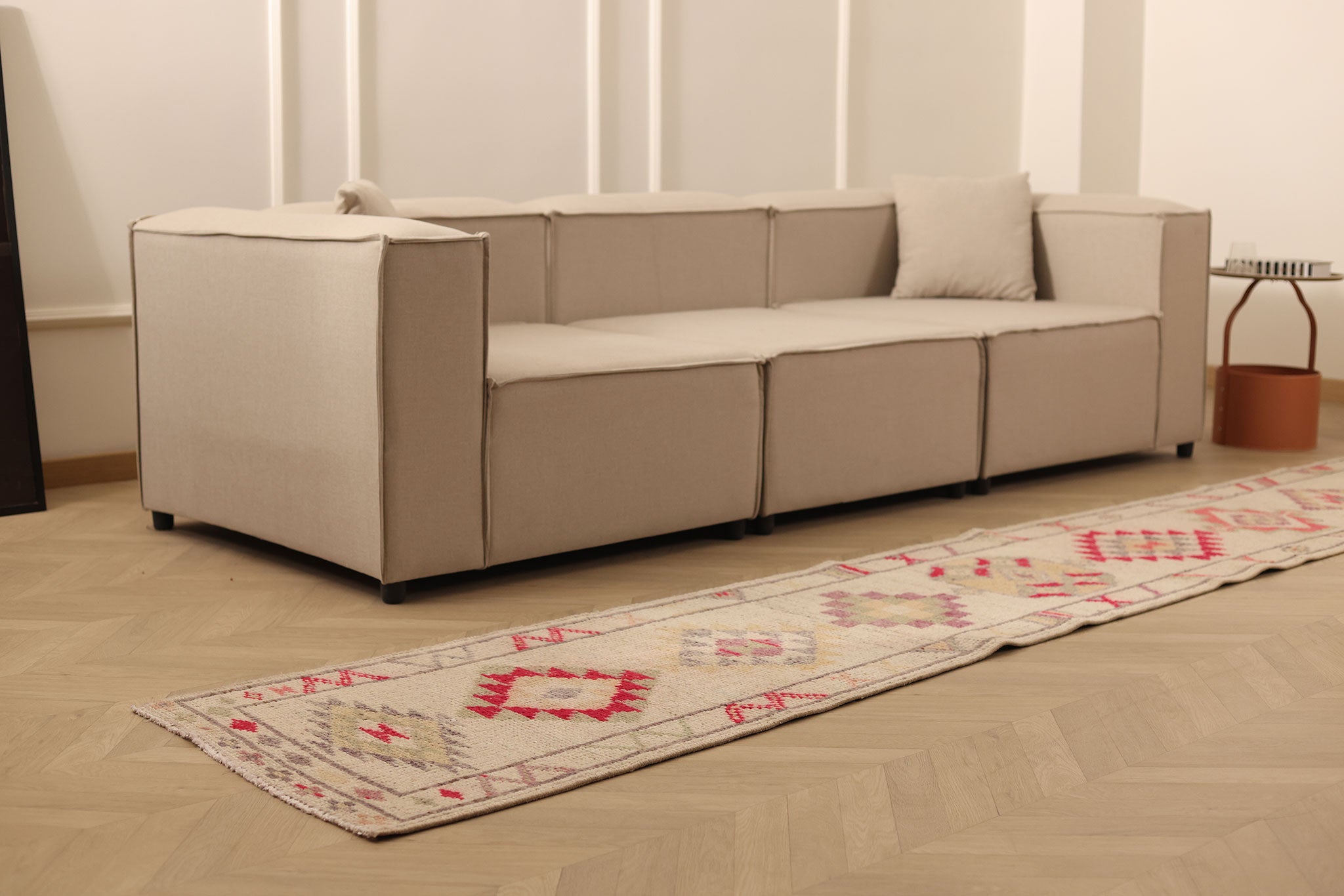 Xethuriel Persian Style Runner Rug