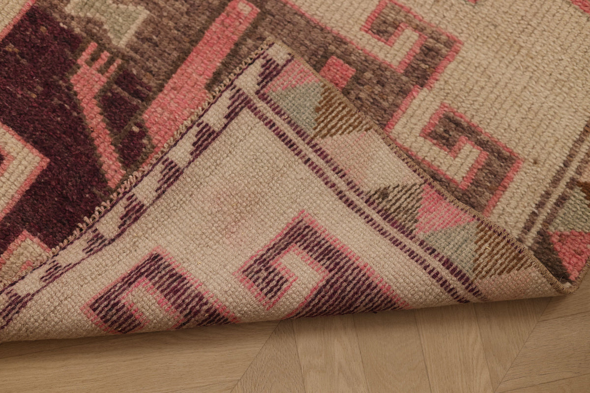 Sethuriel Persian Style Runner Rug