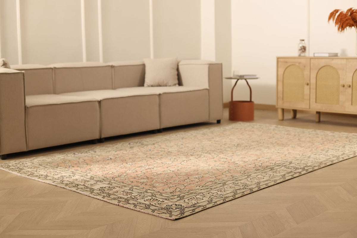 Vintage Isparta Turkish Area Rug 6x10 ft — Pink & Beige Floral (No. 60471)