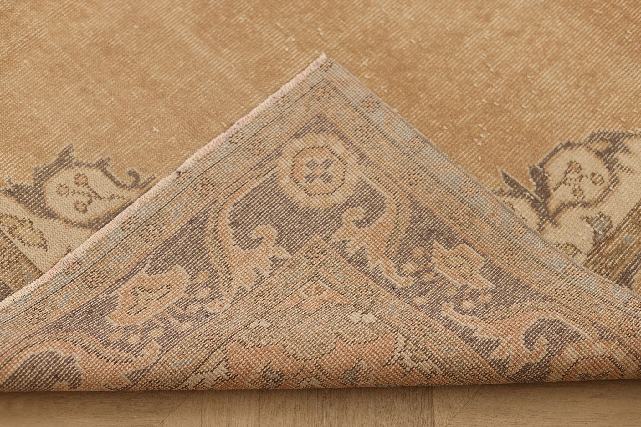 Vintage Isparta Turkish Area Rug 6x10 ft — Beige & Gray Floral (No. 60486)