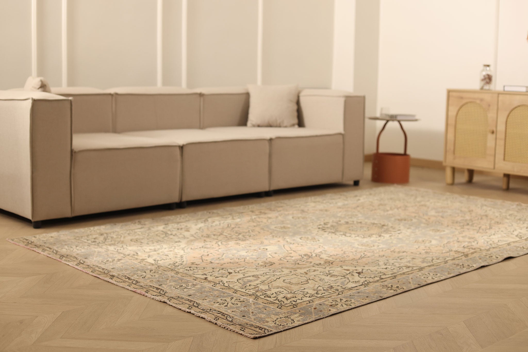 Vintage Isparta Turkish Area Rug 6x10 ft — Beige & Gray Floral (No. 60487)
