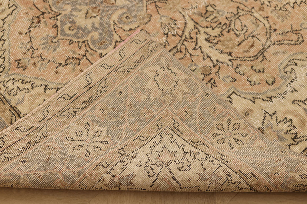 Vintage Isparta Turkish Area Rug 6x10 ft — Beige & Gray Floral (No. 60487)